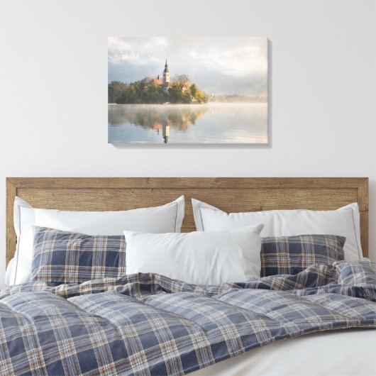 Foggy Bled Lake zonsopgang canvas print (Insitu (Slaapkamer))