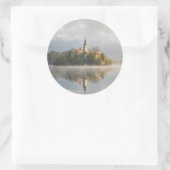 Foggy Bled Lake zonsopgang rond de sticker (Tas)