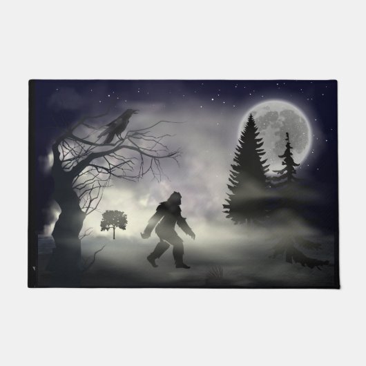 Foggy Forest - Raven and Bigfoot Sasquatch Deurmat (Voorkant)