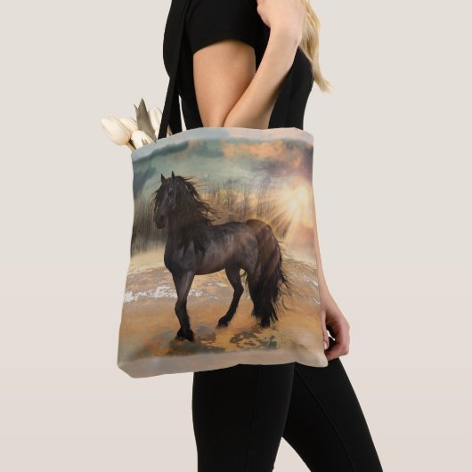 Foggy Friesian Morning - Paard Tote Bag (Dichtbij)