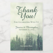 Foggy Green Pine Trees Wedding Bedankt Mini Wijn Etiket (Enkel label)
