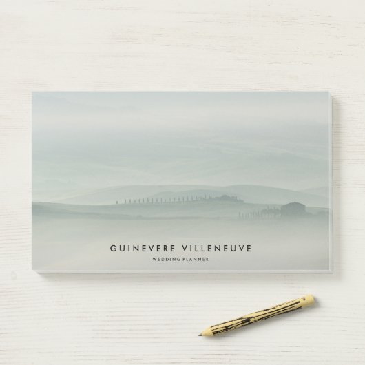 Foggy groene ochtend in Toscane met cypresse Post-it® Notes (Op bureau)