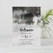 Foggy Mansion Halloween Birthday Party Invitation Kaart (Staand voorkant)