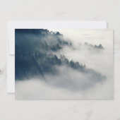 Foggy Mountain Range Wedding Invitation Kaart (Achterkant)