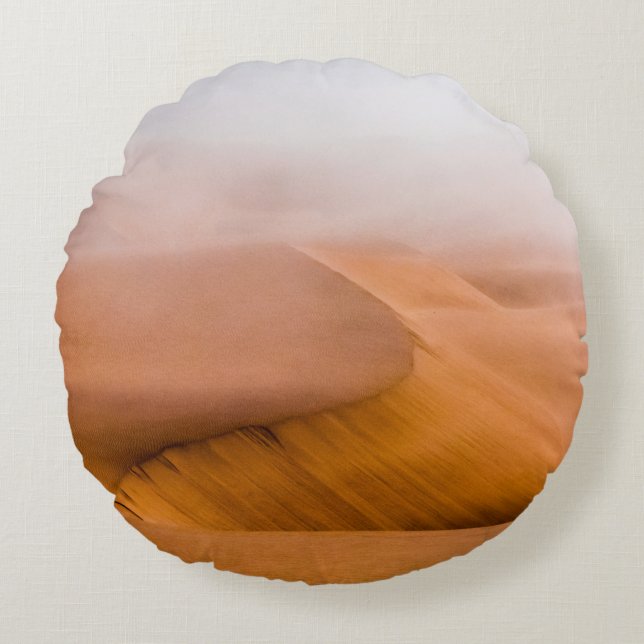 Foggy Namib Desert Rond Kussen (Voorkant)
