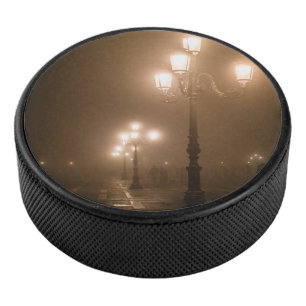 Foggy Piazza San Marco, Venetië Hockey Puck