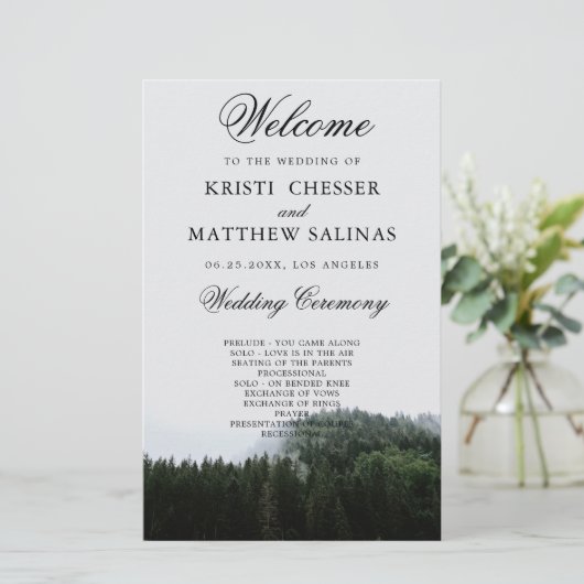 Foggy Pine Trees Rain Forest Wedding Program Kaart (Staand voorkant)