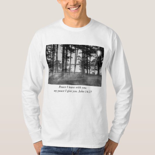 Foggy Trees bij Table Rock Grayscale Bijbel Verse T-shirt (Voorkant)