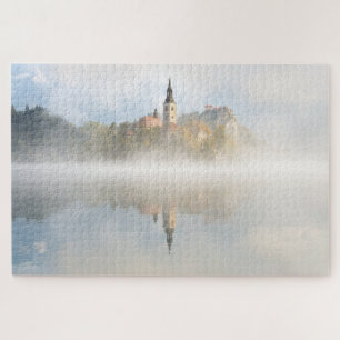 Foggy-zonsopgang bij het Bled-meer Legpuzzel