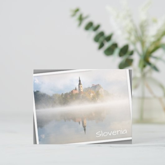 Foggy-zonsopgang bij Lake Bled Briefkaart (Staand voorkant)