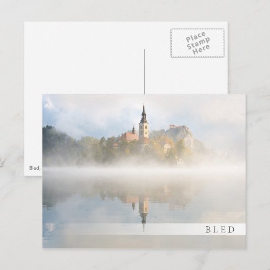 Foggy-zonsopgang bij Lake Bled Briefkaart (Voorkant / Achterkant)