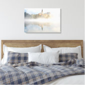 Foggy-zonsopgang bij Lake Bled Canvas Afdruk (Insitu (Slaapkamer))