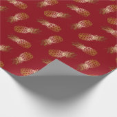 Foil Gold Tropical Pineapple Pattern Big Red Cadeaupapier (Hoek)
