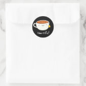 Fokbeker van Tea Pun Dark BG Ronde Sticker (Tas)