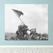 Fokken van Amerikaanse vlag op Iwo Jima (1945) Canvas Afdruk (Insitu (Houten vloer))
