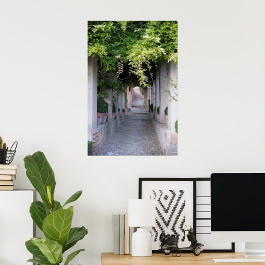 Foliage Covered Walkway, Spanje Poster (Thuiskantoor)