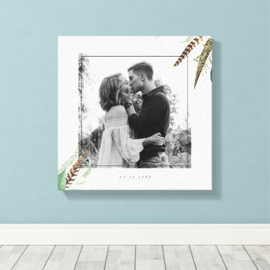 Foliage & Feathers Verloving Foto Bruiloft Datum Canvas Afdruk (Insitu (Houten vloer))