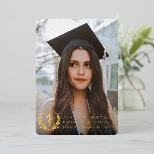 Folie Asclepius Med School Afstudeerankondiging Uitnodiging (Staand Voorkant)