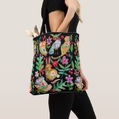 Folk Art Floral Animal Friends Black Tote Bag (Dichtbij)
