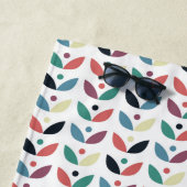 Folk Art Floral Geometric Pattern Strandlaken (In situ)