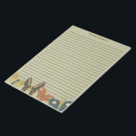 Folk Art Moths, Butterflies Lond Sage Green Notitieblok<br><div class="desc">Deze beklede papiermachine of papieren notitieblok is klaar om gepersonaliseerd te worden met een naam bovenaan. Het kenmerkt illustraties van moden in een folkkunststijl bij de bodem geplaatst tegen een lichte groenachtergrond met donkerdere groene lijnen.</div>
