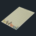 Folk Art Moths, Butterflies Lond Sage Green Notitieblok<br><div class="desc">Deze beklede papiermachine of papieren notitieblok is klaar om gepersonaliseerd te worden met een naam bovenaan. Het kenmerkt illustraties van moden in een folkkunststijl bij de bodem geplaatst tegen een lichte groenachtergrond met donkerdere groene lijnen.</div>
