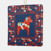 Folk Art Red Swedish Dala Horse and Pattern Foto Keramisch Ornament (Links)