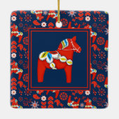 Folk Art Red Swedish Dala Horse Mijn eerste Kerstm Keramisch Ornament (Achterkant)