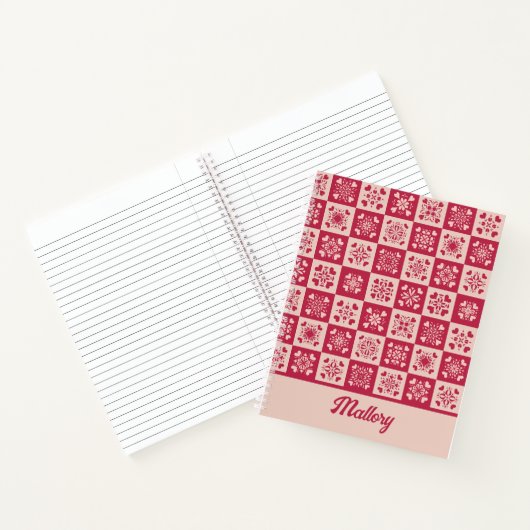 Folk Art Stenciled Heart Pattern Red en Roze Notitieboek (Binnen)