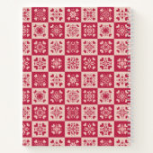 Folk Art Stenciled Heart Pattern Red en Roze Notitieboek (Achterkant)
