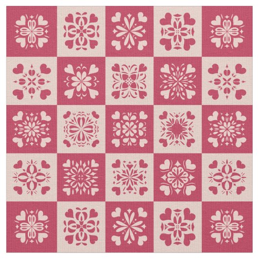 Folk Art Stenciled Heart Pattern Red en Roze Stof (Close Up)