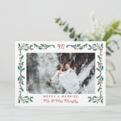 Folk Holly Frame Merry & Married Christmas Photo Feestdagenkaart (Staand voorkant)