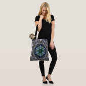 Folk Mandala Tote Bag (Op model)
