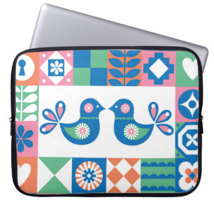 Folklore Floral Kaart: Scandinavisch design. Laptop Sleeve