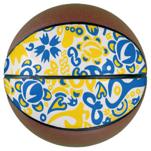 Folklore pattern with Oekrainian flag covu Basketbal