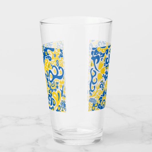 Folklore pattern with Oekrainian flag covu Glas (Rechts)