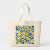 Folklore pattern with Oekrainian flag covu Grote Tote Bag (Voorkant)