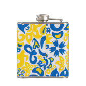 Folklore pattern with Oekrainian flag covu Heupfles (Achterkant)