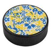 Folklore pattern with Oekrainian flag covu Hockey Puck (3/4)