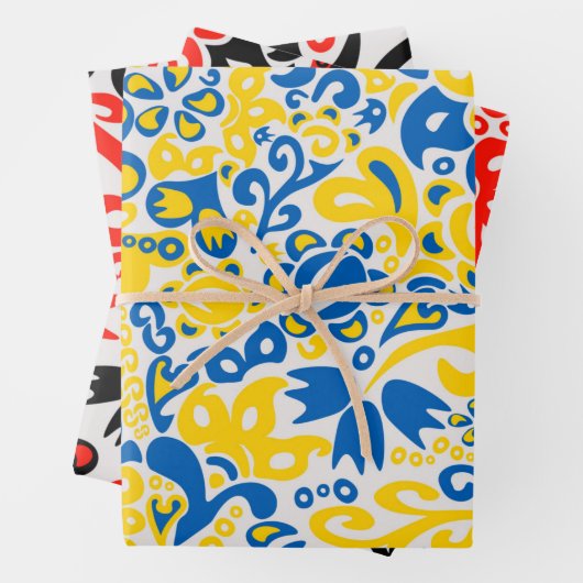 Folklore pattern with Oekrainian flag covu Inpakpapier Vel (In situ)