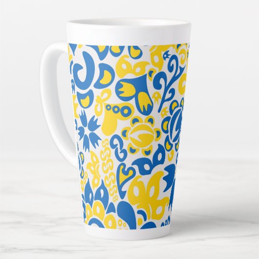 Folklore pattern with Oekrainian flag covu Latte Mok (Linkerhoek)