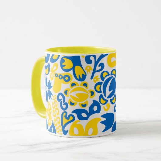 Folklore pattern with Oekrainian flag covu Mok (Voorkant links)