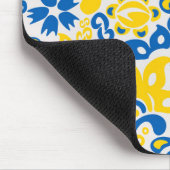 Folklore pattern with Oekrainian flag covu Muismat (Hoek)