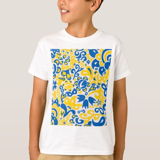Folklore pattern with Oekrainian flag covu T-shirt (Voorkant)