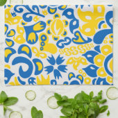 Folklore pattern with Oekrainian flag covu Theedoek (Gevouwen)