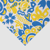 Folklore pattern with Oekrainian flag covu Tissuepapier (Detail)