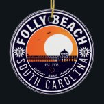 Folly Beach SC Souvenirs Retro Sunset Pier 60s Keramisch Ornament<br><div class="desc">Deze retro Folly Beach Pier van de South Carolina  ontwerp maakt een geweldig kerst- of verjaardagscadeau voor fans van South Carolina Beach. Het retro zomervibes-ontwerp is een perfect cadeau voor reisliefhebbers en fans van tropische bestemmingen.</div>