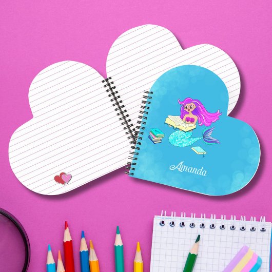 Fonkelende Zeemeermin Met Bril Leest Naam Notitieboek