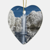 fontein in infrarood keramisch ornament (Links)