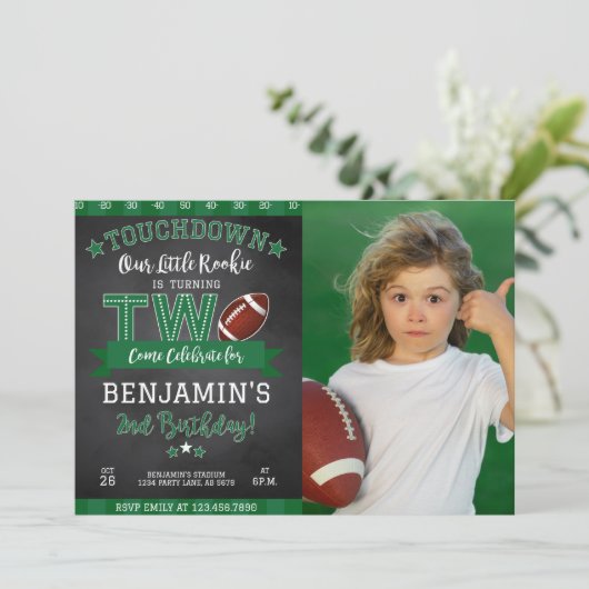 Football 2e Verjaardag Foto Uitnodiging Zwart (Staand voorkant)